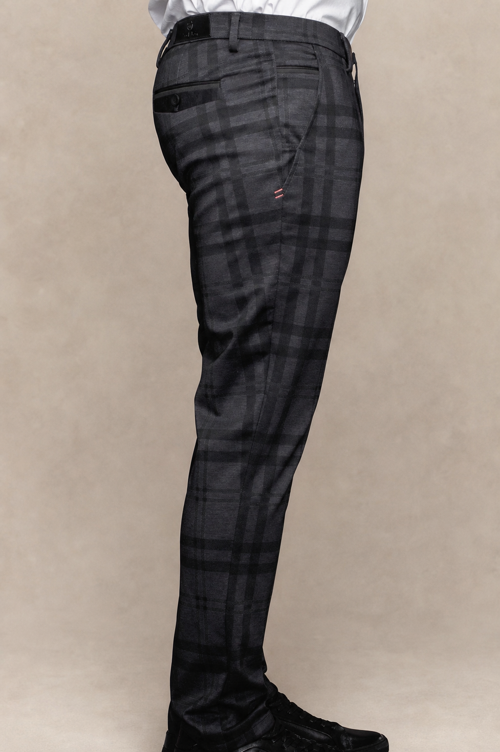 Au Noir · Beretta—Selleck — Noir