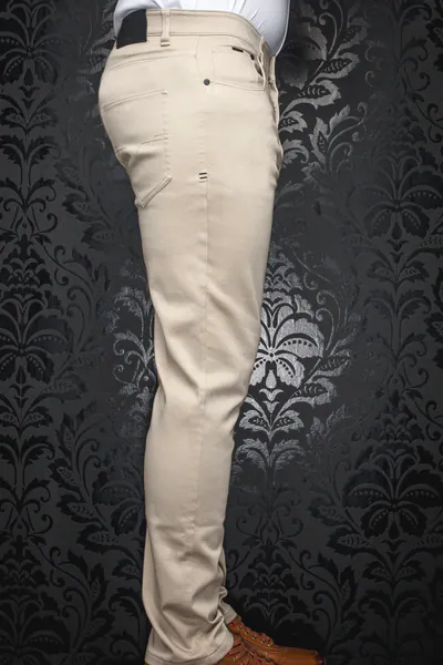 Au Noir · Pantalon tailleur — Crème